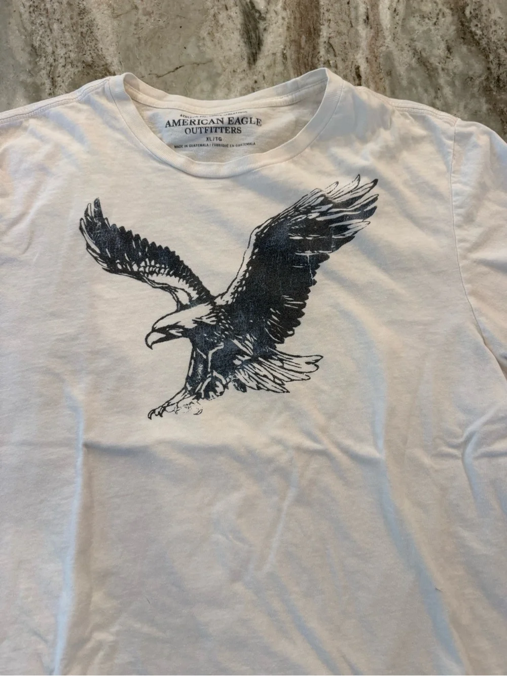 American Eagle Outfitters White Tee with Eagle Graphic Size XL